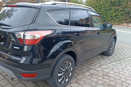Ford Kuga 155.060 km 10.500 &euro; Erfurt 99099