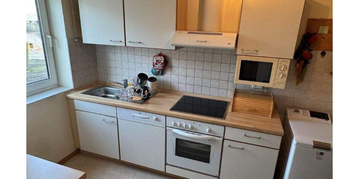  1 o. 2-Familiendoppelhaushälfte mit großem Potenzial und idyllischem Grundstück in Niestetal-Sandershausen 6 zimmer