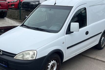 Opel Combo 148.000 km 2.490 &euro; Berlin 13597