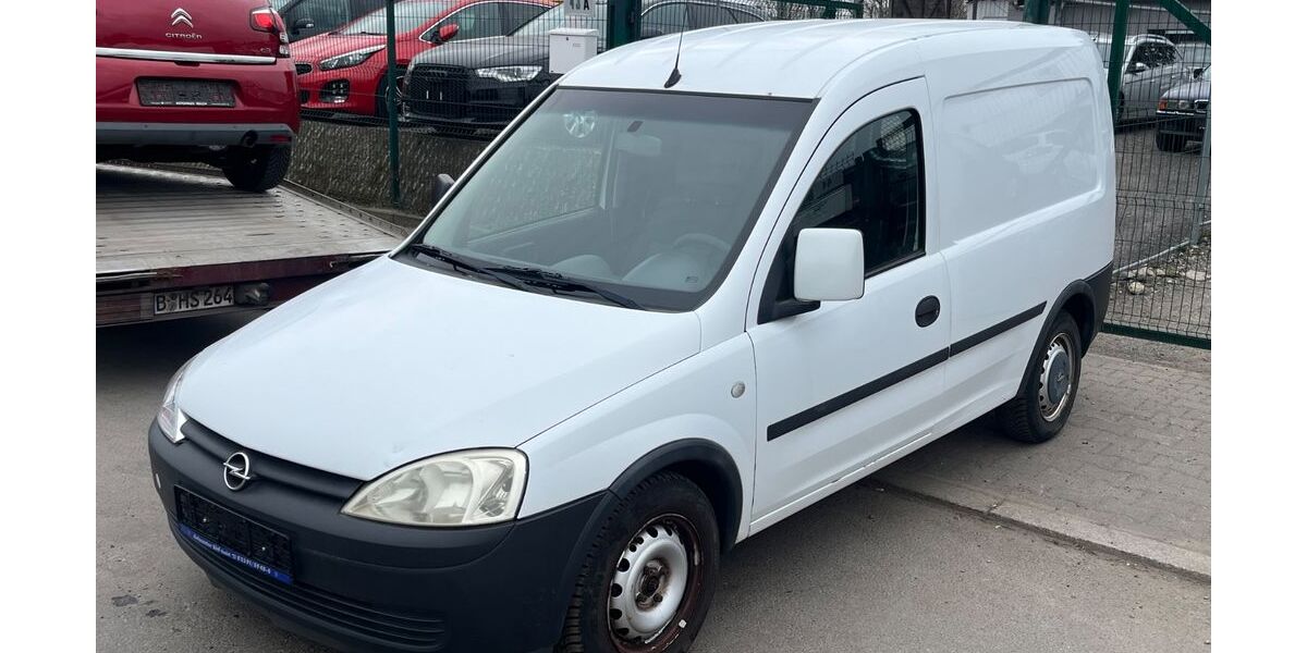Opel Combo 148.000 km 2.490 &euro; Berlin 13597
