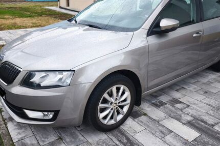 Skoda Octavia 124.000 km 10.200 &euro; Rottweil 78628
