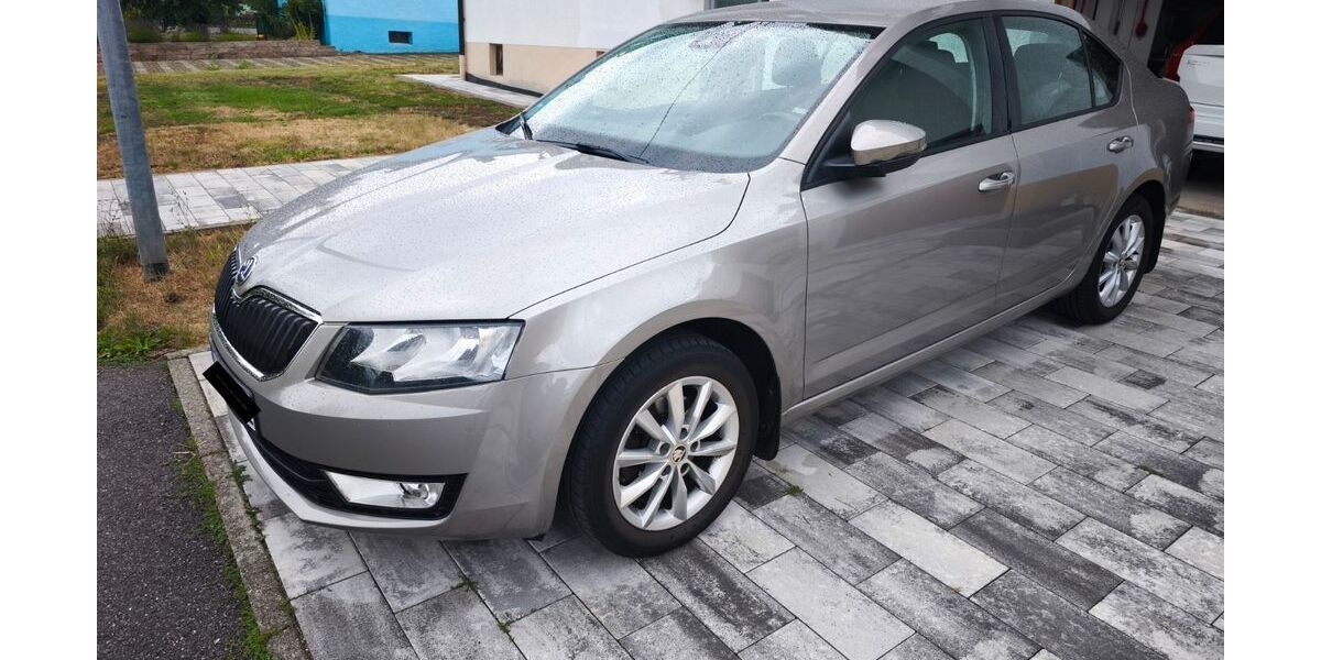 Skoda Octavia 124.000 km 10.200 &euro; Rottweil 78628