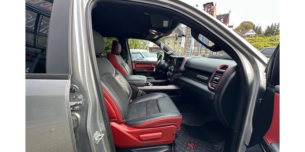 Dodge RAM 1500 5,7 HEMI REBEL ÜBERROLLBÜGEL ROLLO 94.000 km 37.999 € Rudolstadt 07407