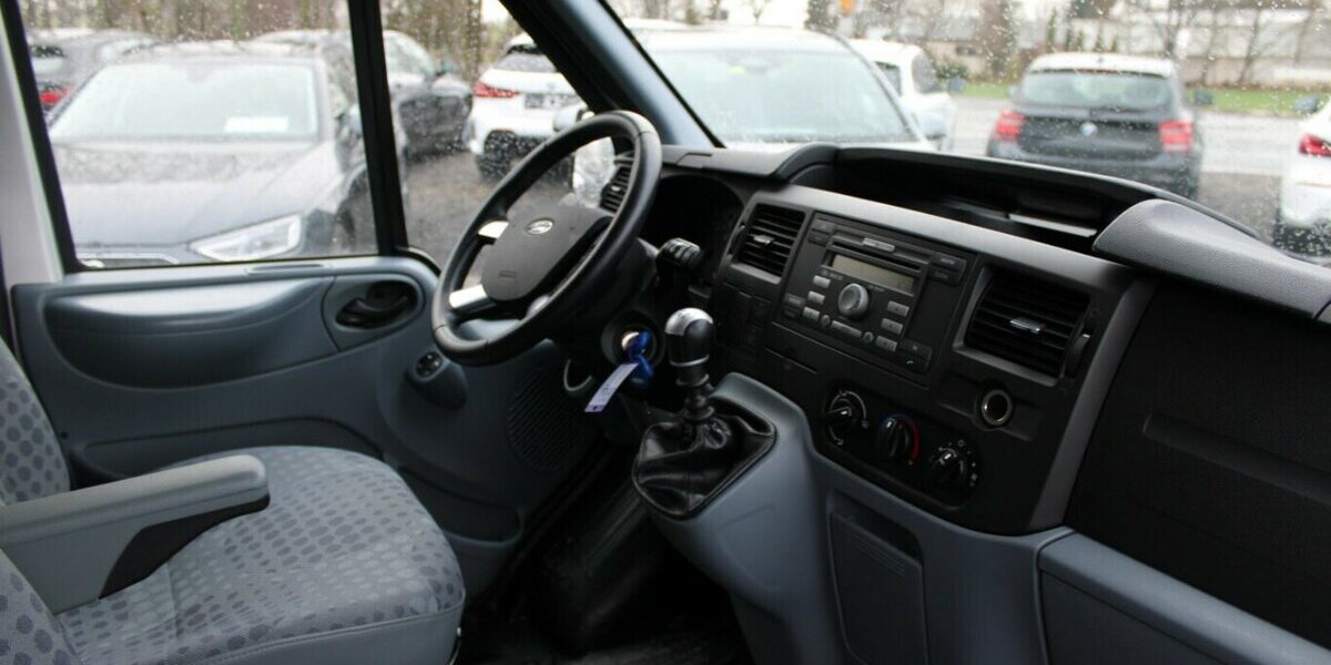 Ford Transit 300 L TDCi VA Trend - 9-Sitzer - 72.380 km 12.980 &euro; Euskirchen 53881