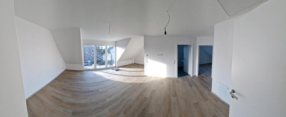 Schöne helle Oberwohnung 3 zimmer