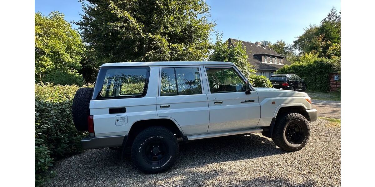 Toyota Land Cruiser 29.000 km 59.750 &euro; Norddorf 26946