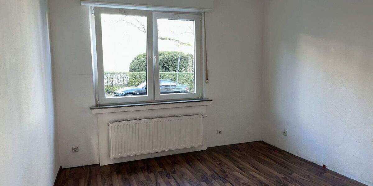 Etagenwohnung Mönchengladbach Stadtmitte - 4 Zimmer, 85 m&sup2;, 950&euro; | Angebot:24823597