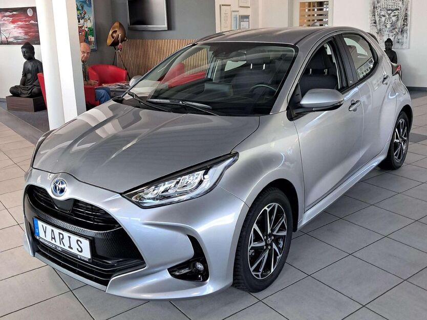 Toyota Yaris 13.490 km 20.950 € Celle 29227
