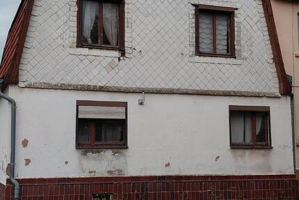 Einfamilienhaus mit Nebengebäude und Garage in Großfurra zimmer