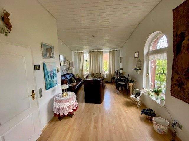 Mehrfamilienhaus, Wohnhaus Wilhelmshaven Siebethsburg - 7 Zimmer, 180 m&sup2;, 235.000&euro; | Angebot:25732028