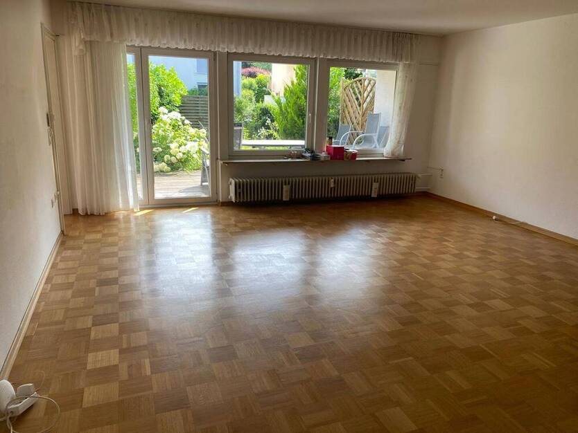 Attraktive 4-Zi.-Whg. Wohnung mit Gartenanteil