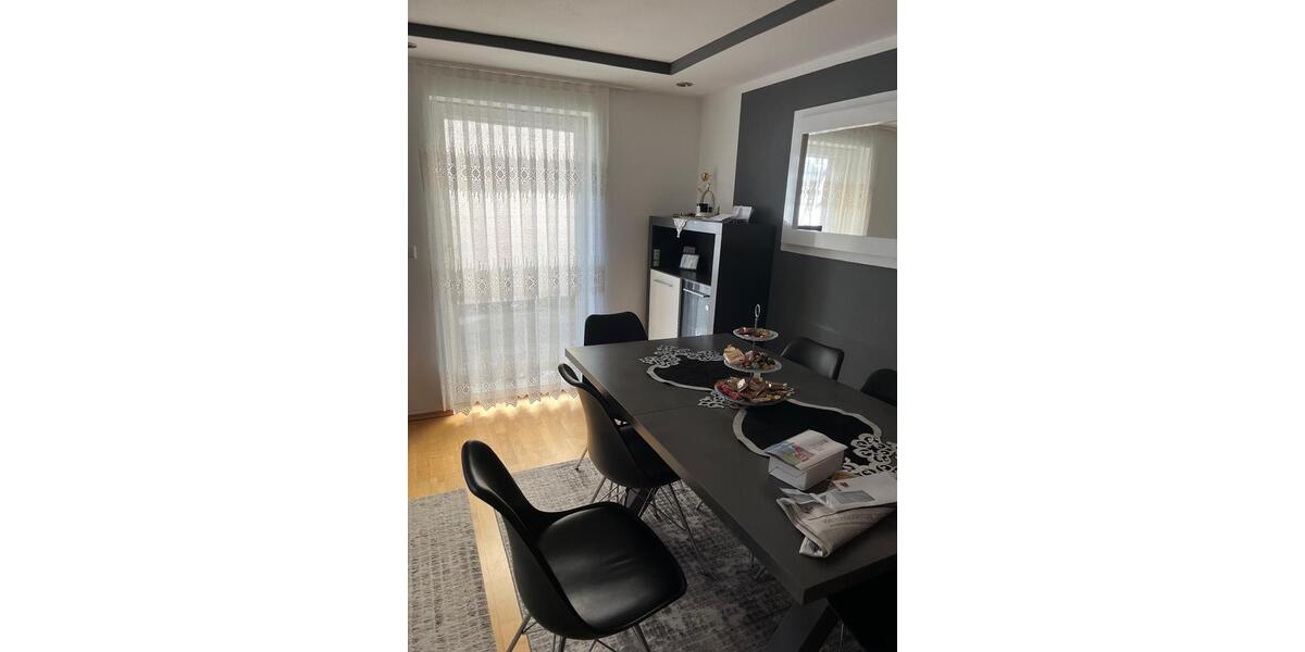 Erdgeschoßwohnung Bopfingen - 4.5 Zimmer, 120 m&sup2;, 1.200&euro; | Angebot:26387727