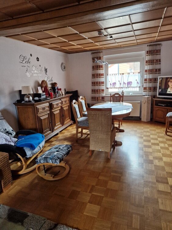 Waldkappel, 2-3 Familienhaus 8 zimmer