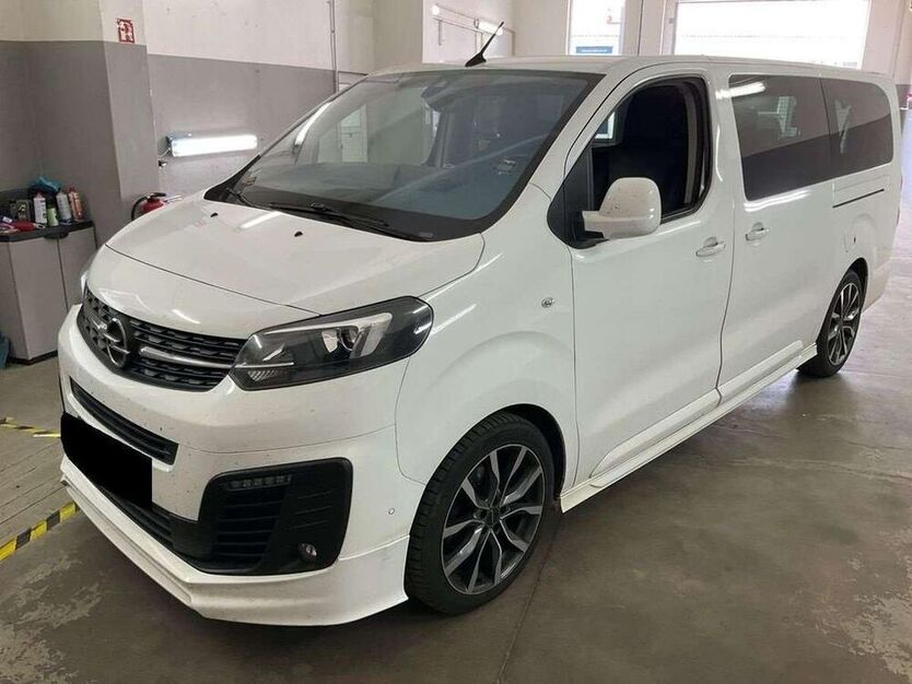 Zafira Life