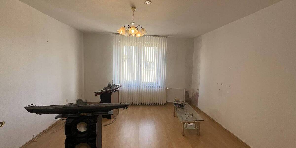 Einfamilienhaus Schenkendöbern Sembten - 7 Zimmer, 188 m&sup2;, 79.000&euro; | Angebot:25685823