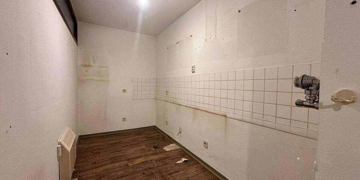 Etagenwohnung Bergisch Gladbach Bockenberg - 2 Zimmer, 61 m&sup2;, 137.000&euro; | Angebot:25646056