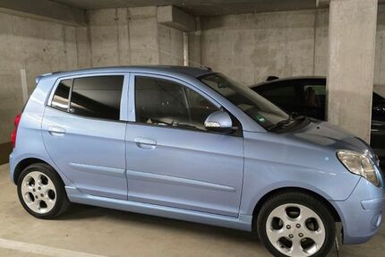 Kia Picanto 66.000 km 3.790 &euro; München 81245
