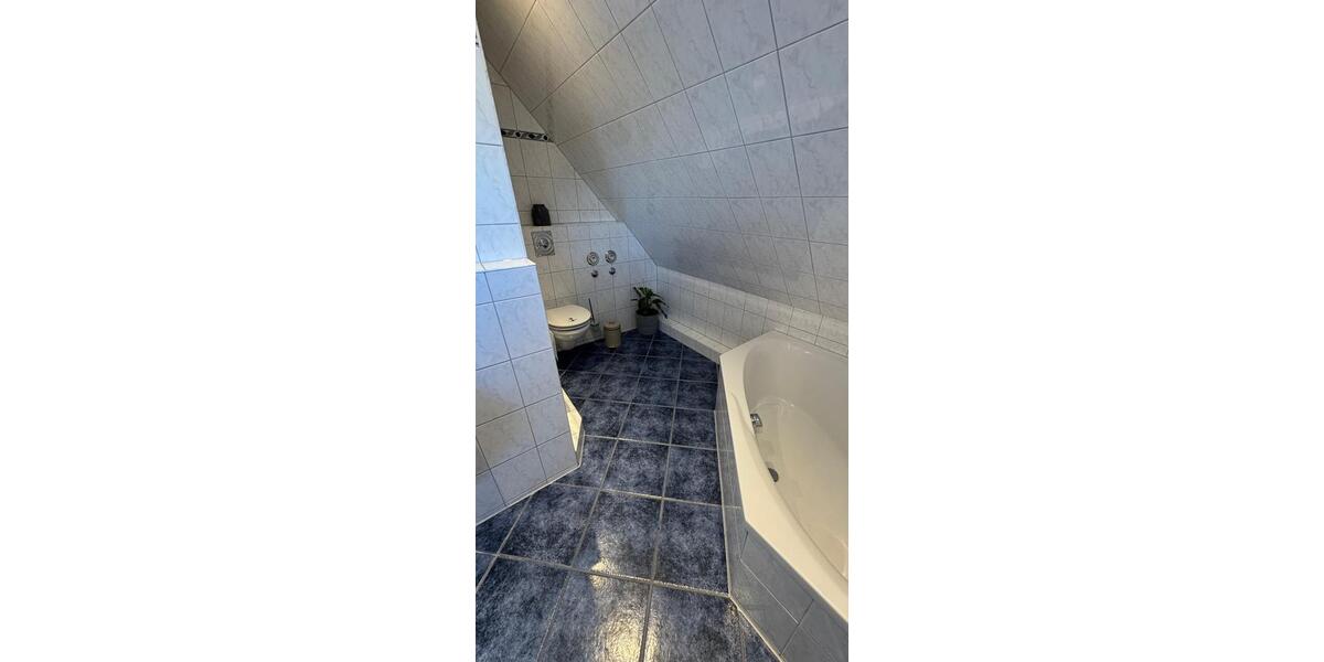 Dachgeschoßwohnung Trittau - 2 Zimmer, 80 m&sup2;, 1.100&euro; | Angebot:26663280