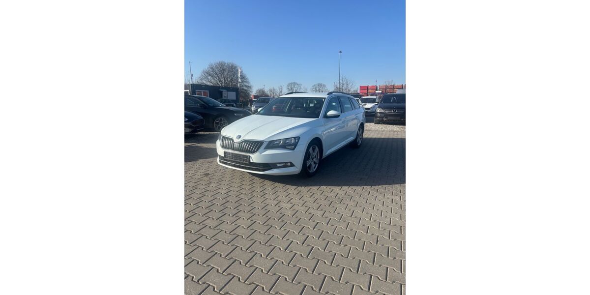 Skoda Superb 250.000 km 8.450 &euro; Mittenwalde 15749