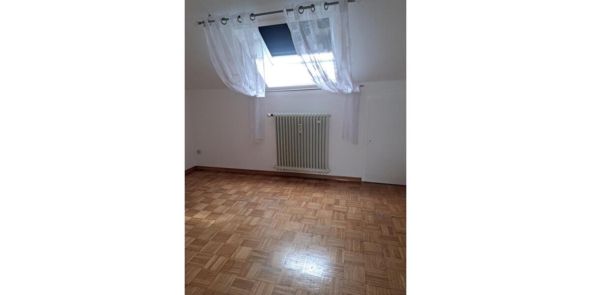 Dachgeschoßwohnung Altensteig - 3 Zimmer, 60 m&sup2;, 640&euro; | Angebot:26322282
