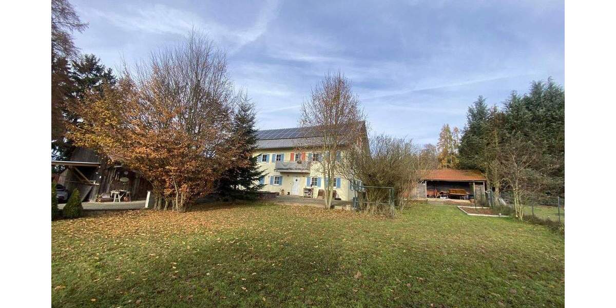 Traumhaftes Anwesen mit riesigem Grundstück für Selbstversorger, in Neufraunhofen 7 zimmer