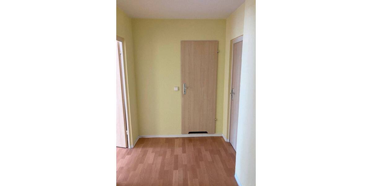 Etagenwohnung Gera Innenstadt - 3 Zimmer, 67 m&sup2;, 405&euro; | Angebot:26919906