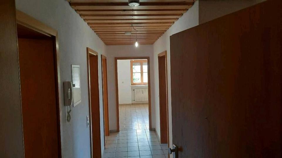 Dachgeschoßwohnung Dorfen - 3 Zimmer, 80 m&sup2;, 810&euro; | Angebot:26400481