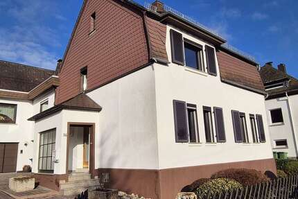 Haus zum Mieten in Raubach 870 € 120 m² 5 zimmer