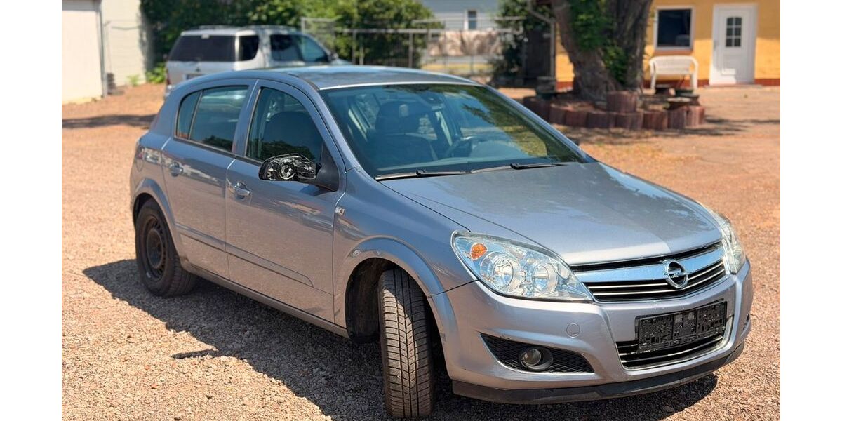 Opel Astra 211.923 km 1.699 &euro; Nordhausen 99734
