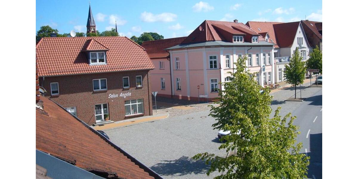 Einfamilienhaus Warin - 10 Zimmer, 245 m&sup2;, 1.690&euro; | Angebot:26366901