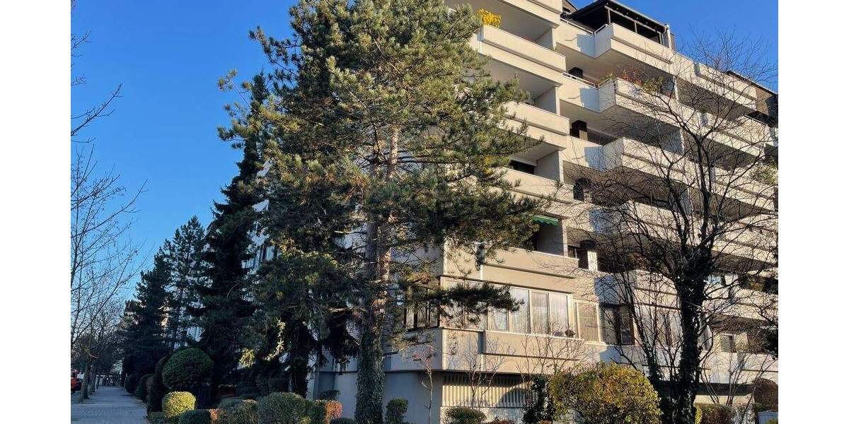 Gepflegte Wohnung - Schwimmbad und Sauna im Haus - im Augsburger Univiertel 2 zimmer