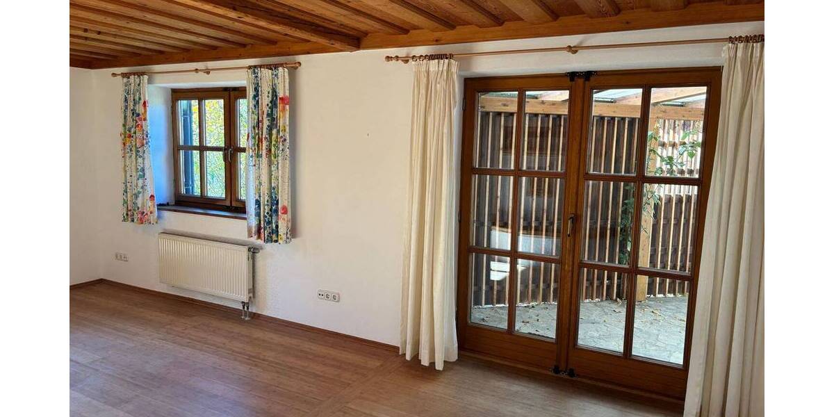 Einfamilienhaus Edling Hart - 6 Zimmer, 200 m&sup2;, 2.200&euro; | Angebot:26853020