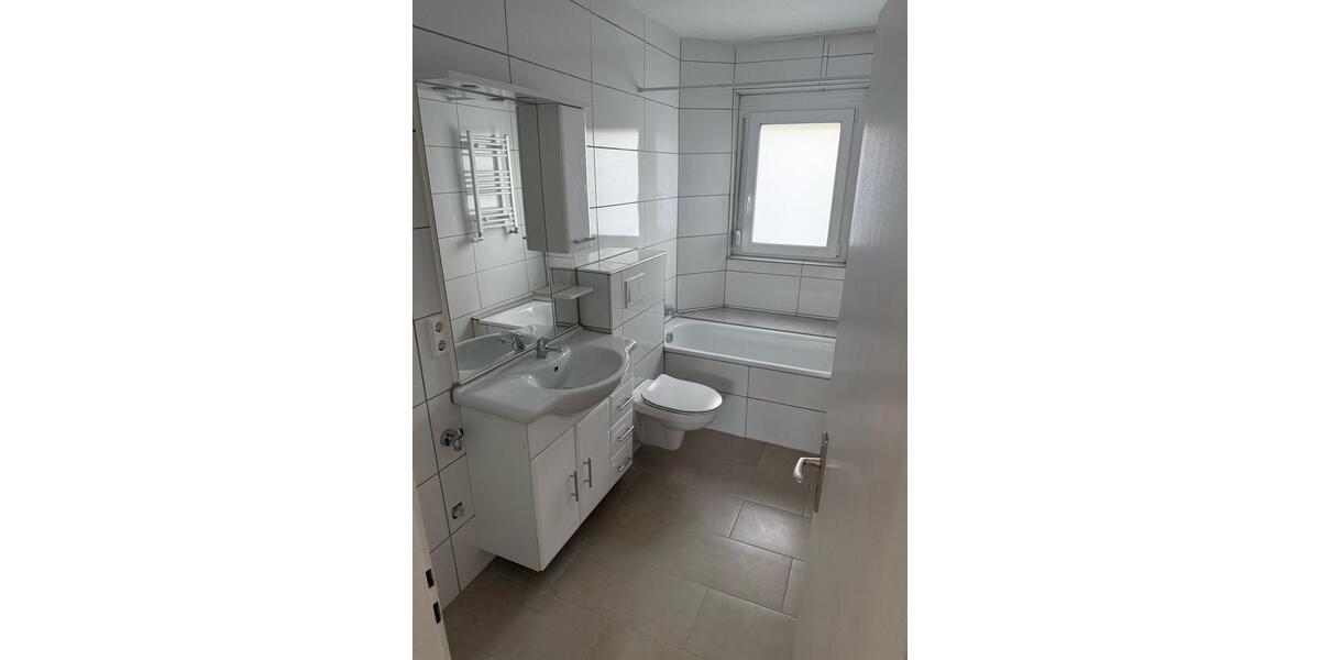 Etagenwohnung Weil am Rhein - 3 Zimmer, 85 m&sup2;, 1.300&euro; | Angebot:26306167