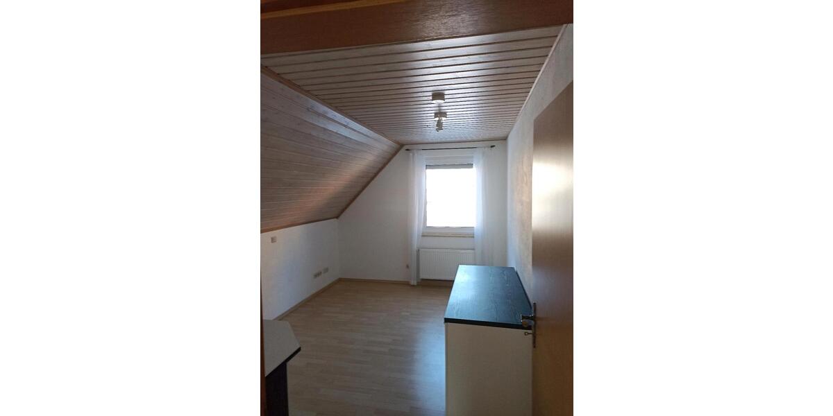 Dachgeschoßwohnung Bad Staffelstein - 3 Zimmer, 70 m&sup2;, 450&euro; | Angebot:25332307