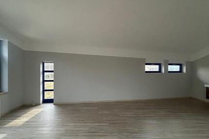 repräsentatives Büro + Betriebswohnung mit schönem Außenbereich zimmer