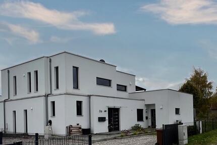Wohnung Dassow - 3 Zimmer, 92 m&sup2;, 1.000&euro; | Angebot:26402429