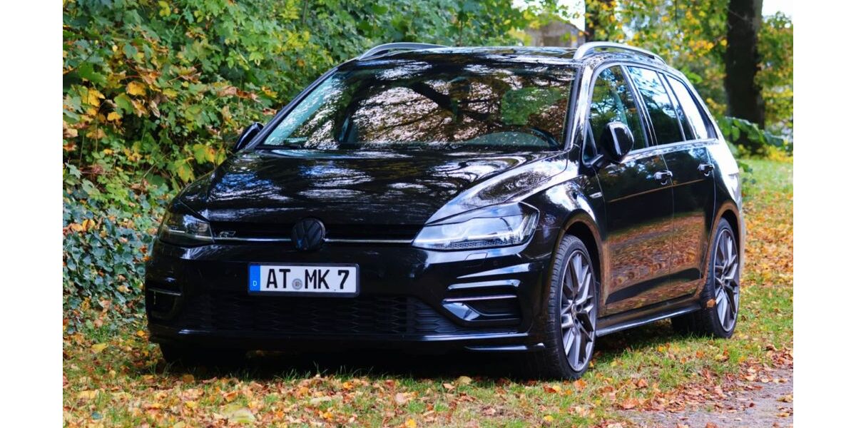 VW Golf 143.000 km 14.500 &euro; Siedenbollentin 17089