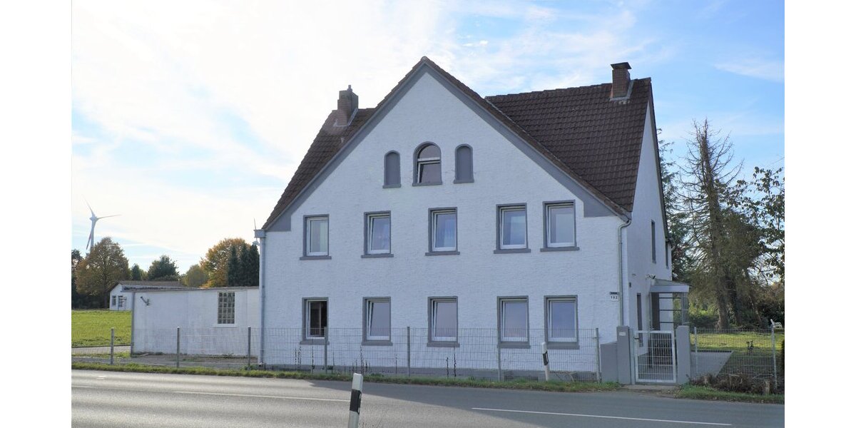 Ideal für Großfamilien! Gepflegtes 2 Familienhaus mit großem Grundstück ca. 2000 m² - Zweifamilienhaus Lage | Angebot:13352472
