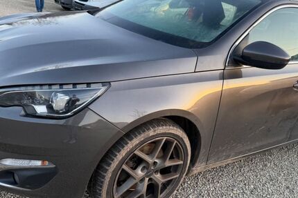 Peugeot 308 202.000 km 2.999 &euro; Trier 54294