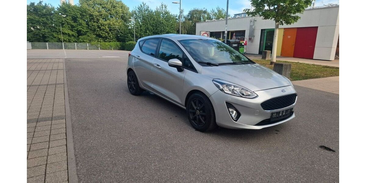 Ford Fiesta 39.000 km 10.900 &euro; stuttgart 70469