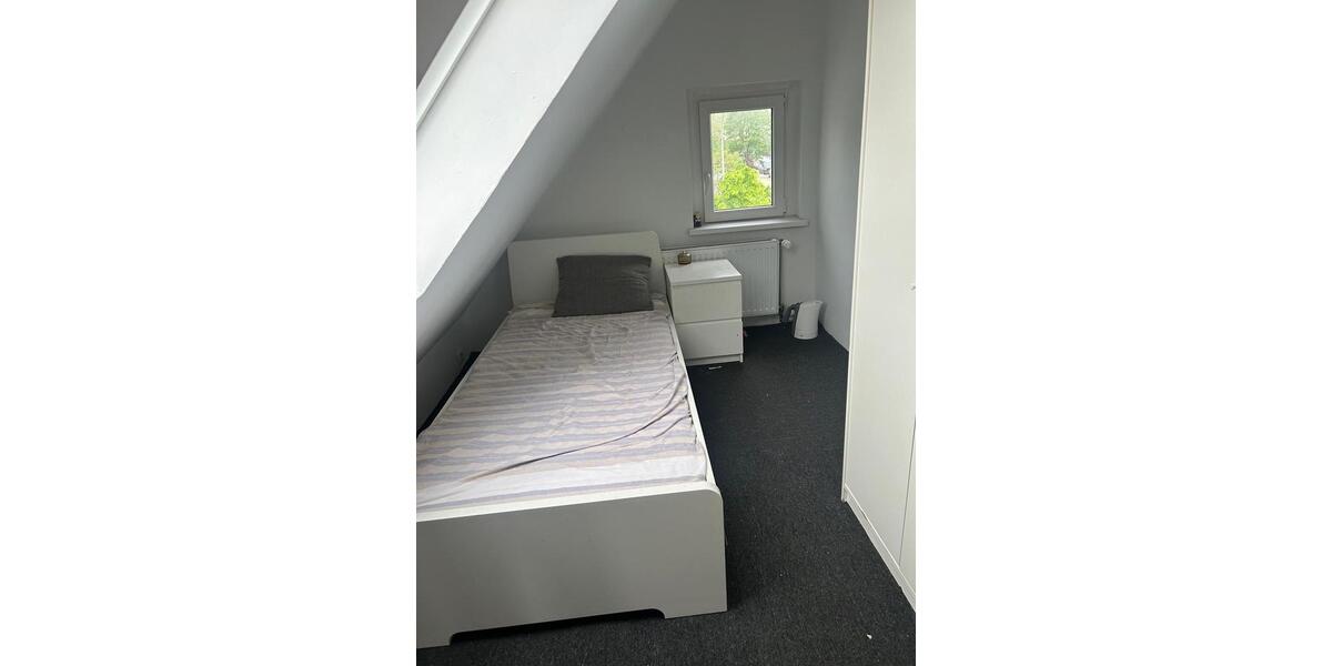 Doppelhaushälfte Berlin Neukölln - 4 Zimmer, 100 m&sup2;, 2.550&euro; | Angebot:26662044