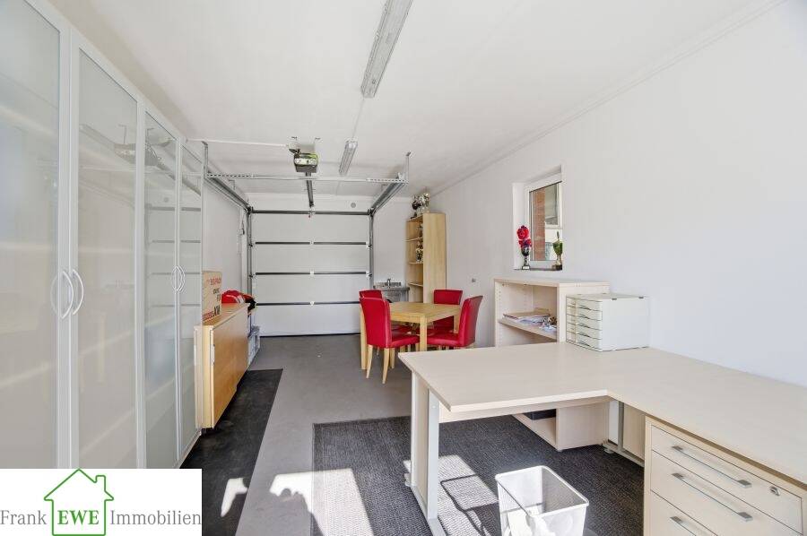 Mehrfamilienhaus, Wohnhaus Düsseldorf Hassels Hassels - 8 Zimmer, 230 m&sup2;, 759.000&euro; | Angebot:26363078