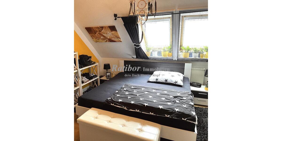 Gut vermietete 2 Zimmer-Mansardenwohnung mit Loggia und Stellplatz in ruhiger Wohnlage RH-Nord - Dachgeschoßwohnung Roth | Angebot:26998520