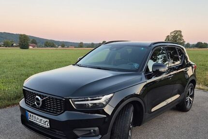 Volvo XC40 104.500 km 27.700 &euro; Feldkirchen-Westerham 83620
