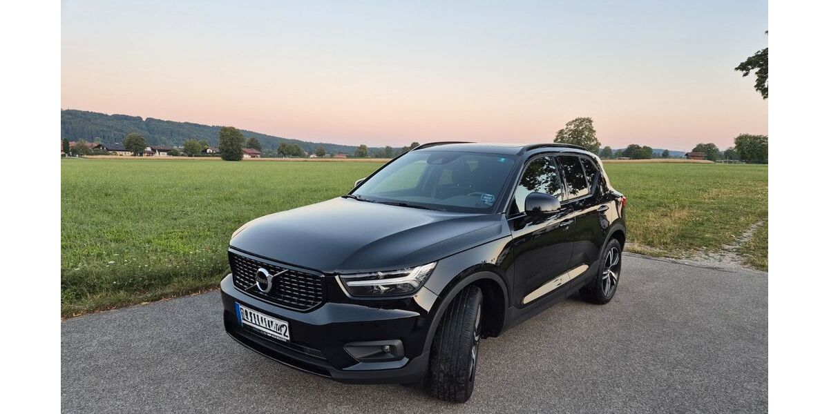 Volvo XC40 104.500 km 27.700 &euro; Feldkirchen-Westerham 83620