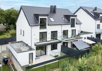 Erstbezug: Geräumige 6-Zimmer-Doppelhaushälfte mit gehobener Innenausstattung in Meerbusch