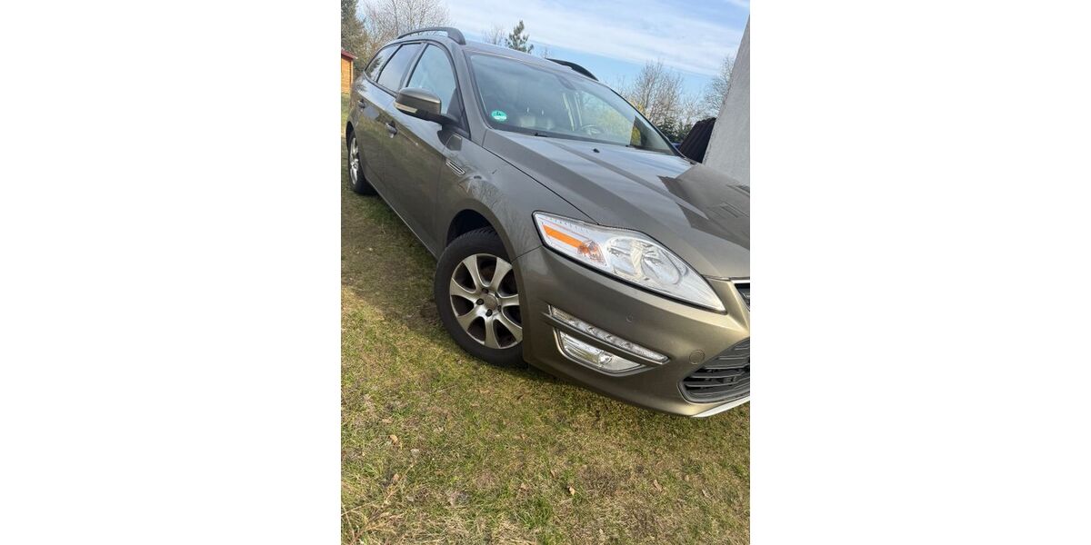 Ford Mondeo 255.268 km 3.399 &euro; Huy 38444