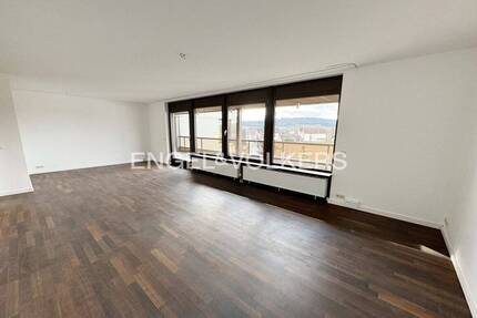 Rooftop-Wohnen über einer Gewerbeinheit . 4 Zimmer und Balkon 4 zimmer