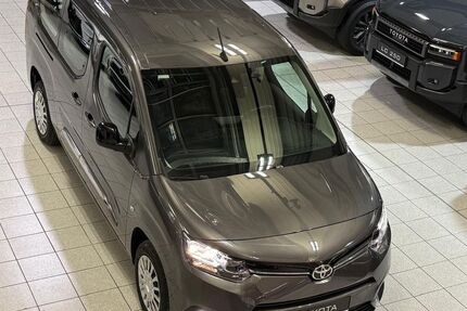 Toyota Proace City 17.448 km 27.895 &euro; Poing bei München 85586