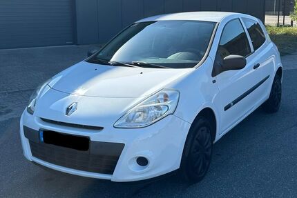 Renault Clio 138.500 km 3.299 &euro; Delmenhorst 27753